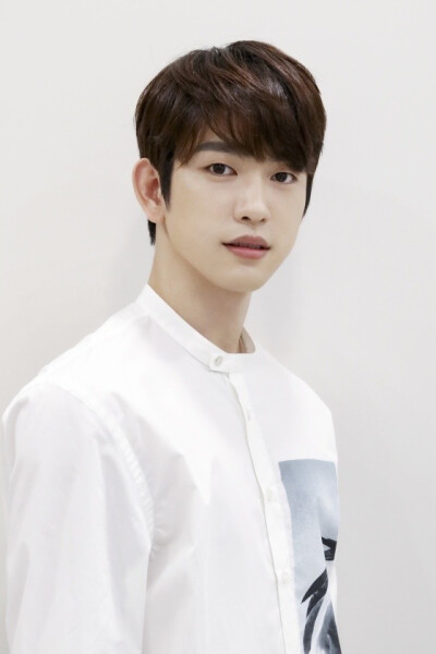 JinYoung 