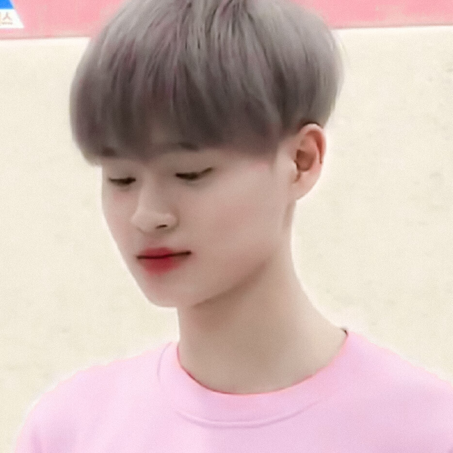 生日快乐辉辉子。
///乔礼。原截程鑫。