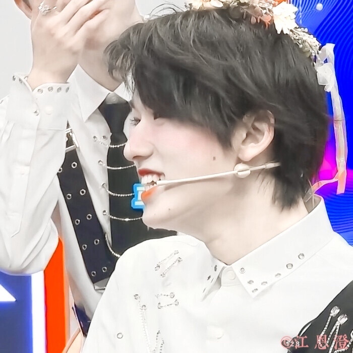 ·轩轩就是小仙子啊·
原截江纪然
只要我不说就没人会发现这是库存kkk