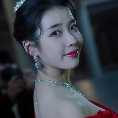 IU。
注明校弧。