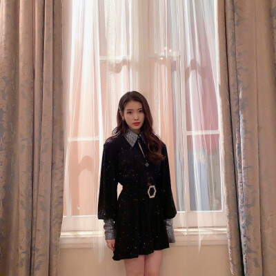 IU 李知恩 cr：Pink_MyEun
头像大户更新了