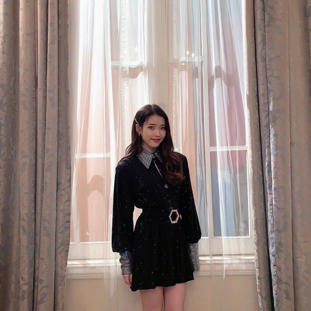 IU 李知恩 cr：Pink_MyEun
头像大户更新了