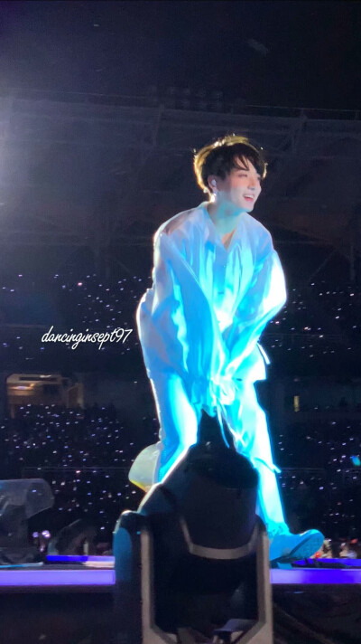 菇菇子的绝帅生图