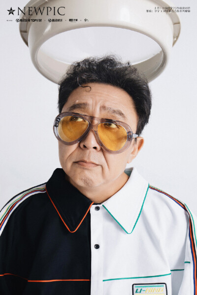 海纳百川，海为什么能纳百川呢？不是因为海大，不是因为海深，是因为海的姿态低。 ——于谦
