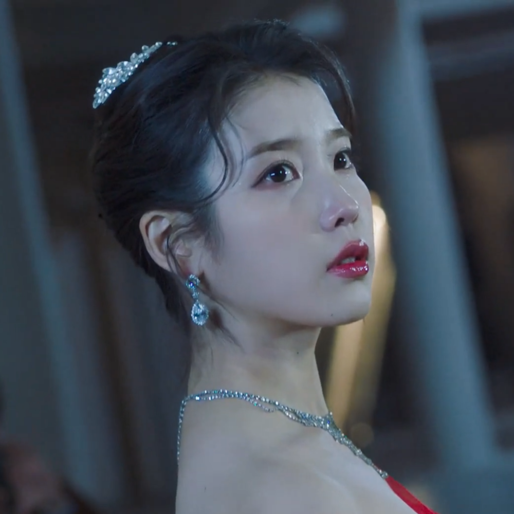 —IU
—见简介