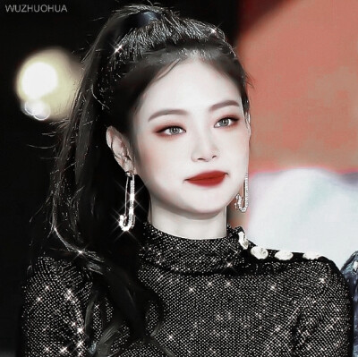  '看你激动的样子，还真像只上蹿下跳的猴。
金智妮Jennie/乌灼华
Dear My Queen