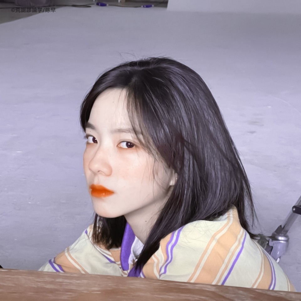 ：*愛が東から西へ落ちる.##
#庄达菲#