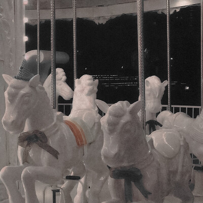 ≮金泰亨≯神明的旨意
「Vberryya」
©YEXACI
我可以不惜背叛神明的旨意，也要來到你的身邊，但妳讓我大跌眼鏡，為什麼要背叛我……