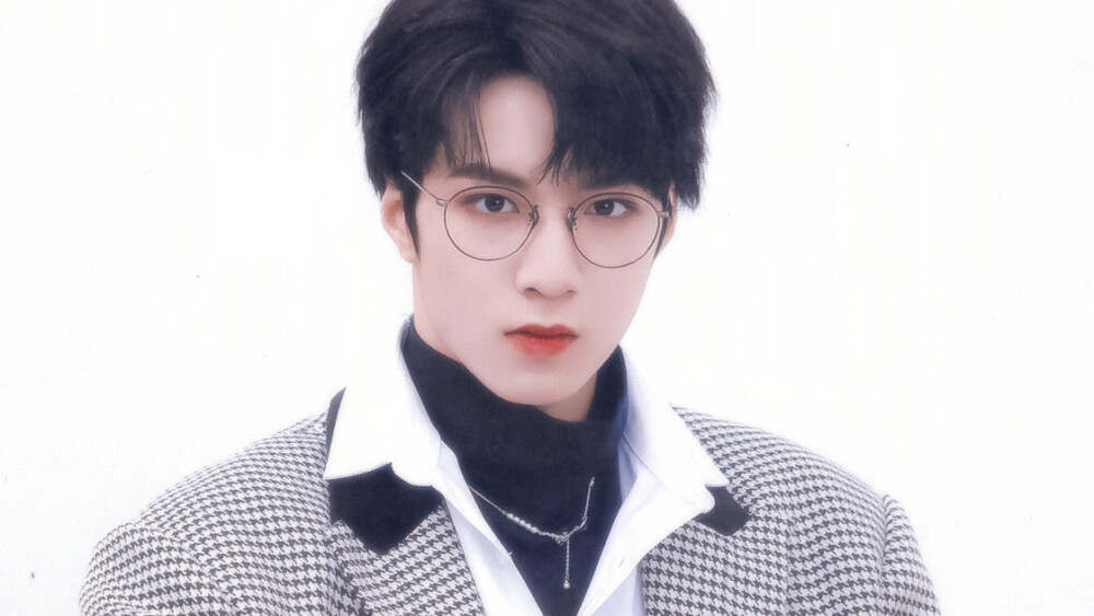 侵权即删.
抱图点赞或评论.
多图收藏专辑.