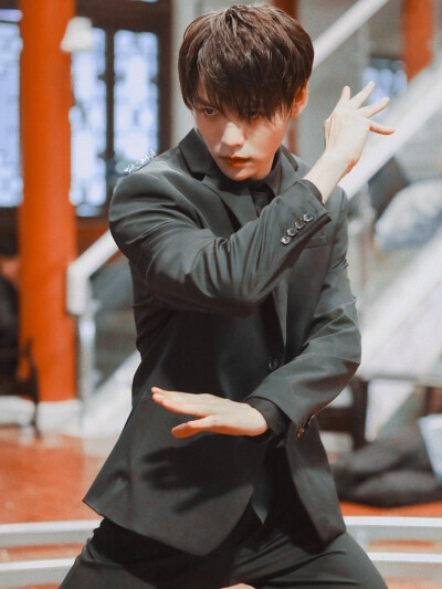 终极笔记张起灵
啊啊啊啊哥哥我可以！！！
抱图点赞+关注
禁二传二改