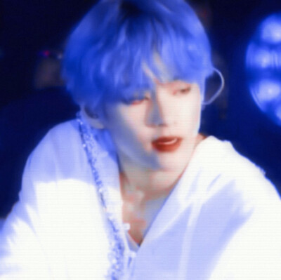 Blue fantasy / Kim Tae Hyung.