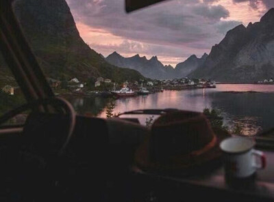 背景图·你是我的不动声色，却也深刻