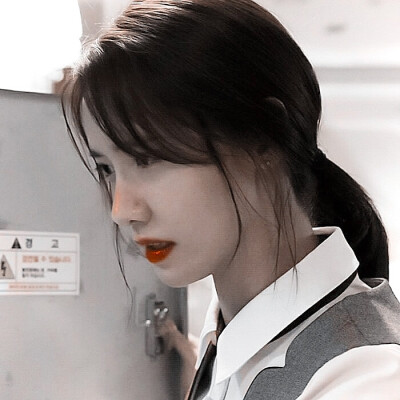 原许唯
——岁月不败美人