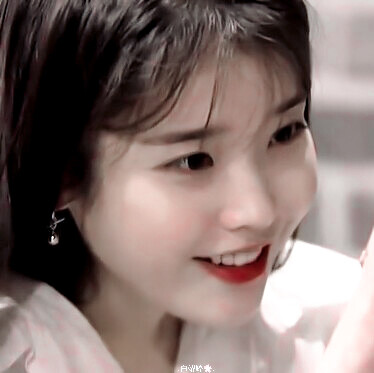 #好圆的U宝.
IU.
原白歌妍.
白婧婷.