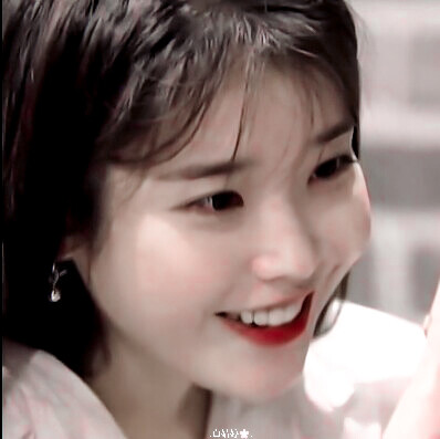 #好圆的U宝.
IU.
原白歌妍.
白婧婷.