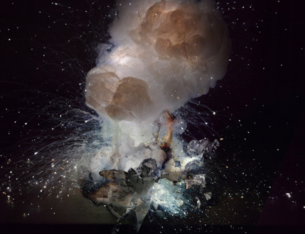 宇宙爆炸 星辰散落人间