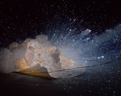 宇宙爆炸 星辰散落人间