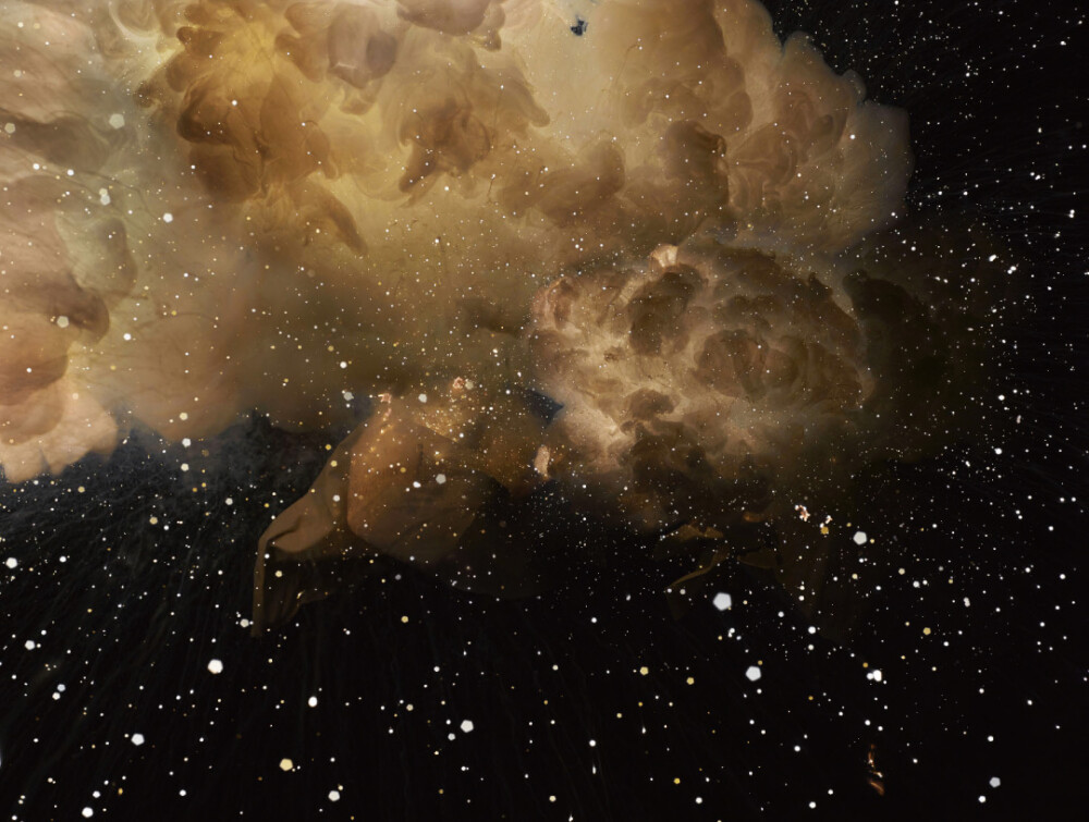 宇宙爆炸 星辰散落人间