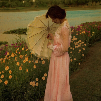 ●莱茵河畔的蓝。
candy bear糖果熊