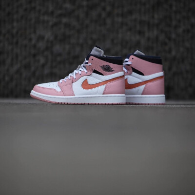 Air Jordan 1 Zoom
Comfort「Pink Glaze」