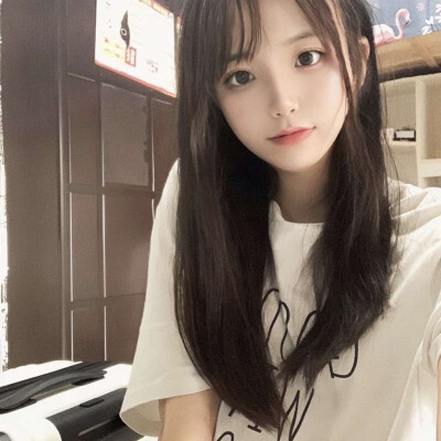 女