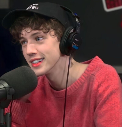 troye sivan