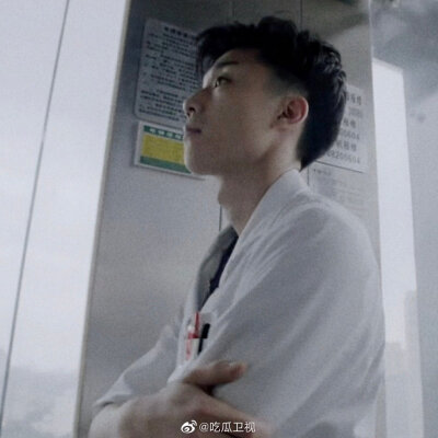 堆糖
我想 糖果即幸福 那么其意是 把糖果堆起来
让自己感到快乐