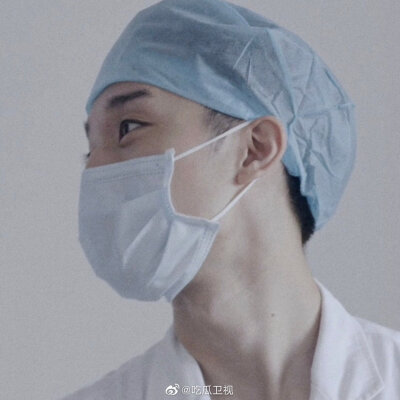 堆糖
我想 糖果即幸福 那么其意是 把糖果堆起来
让自己感到快乐