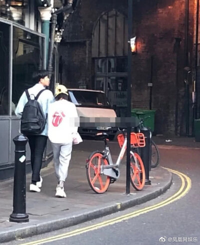 成熟以后，不想再过分取悦谁，和谁在一起舒服就和谁在一起