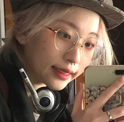 鼻钉人 去当p图素材吧