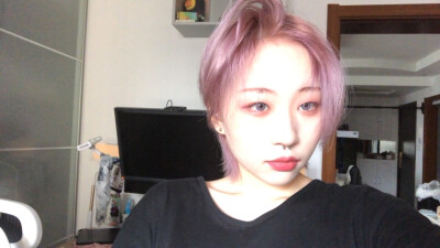 鼻钉人 去当p图素材吧