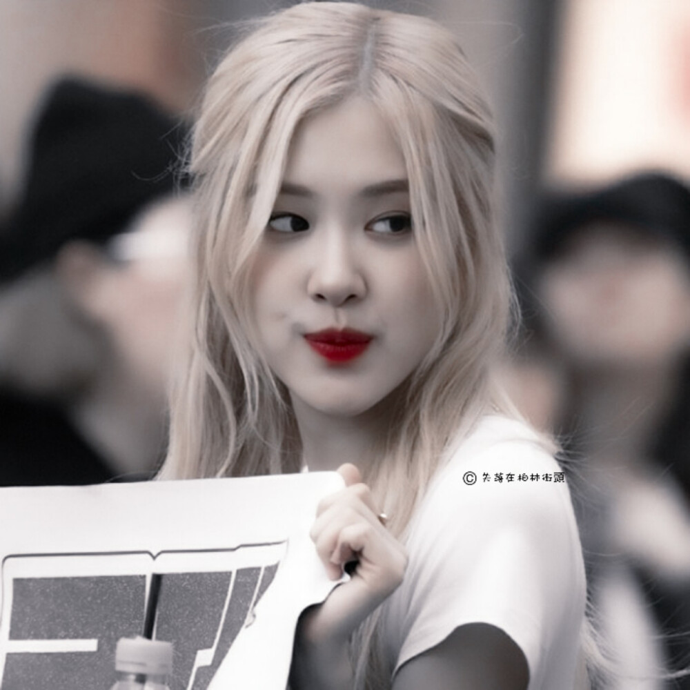 禁二改
二传标明堆糖失落在柏林街頭