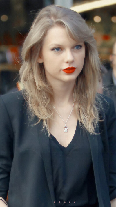 TaylorSwift