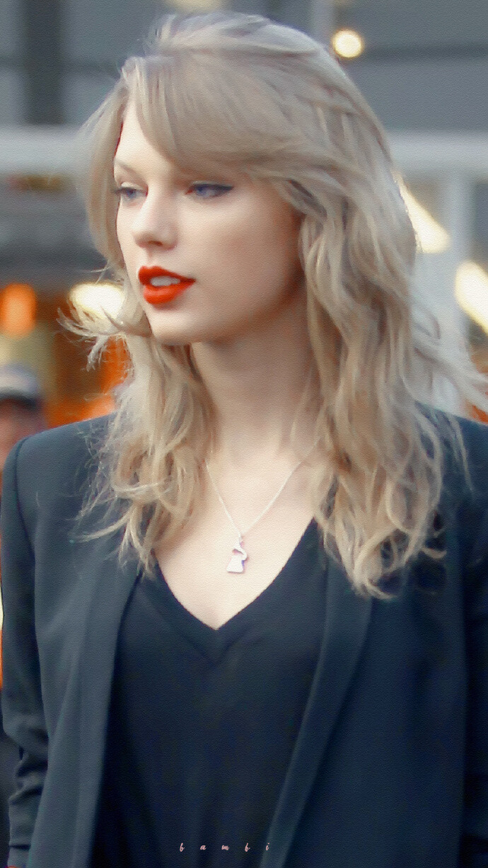 TaylorSwift