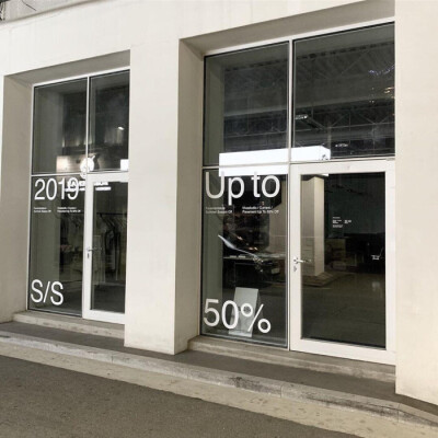 、/能和你牵手吹晚风吗