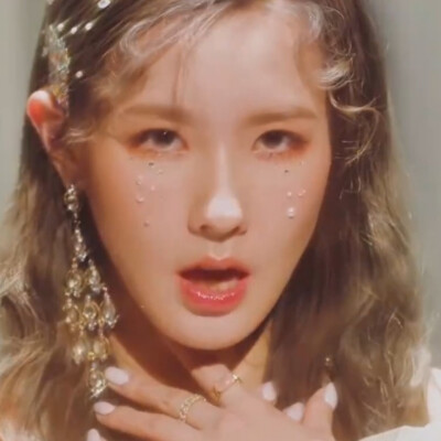 赵美妍
二改标明