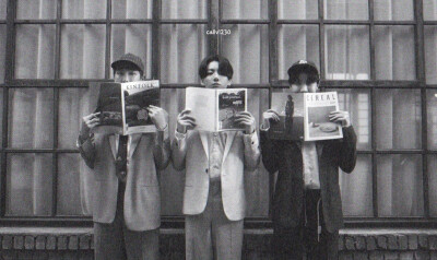 防弹少年团
cr.logo