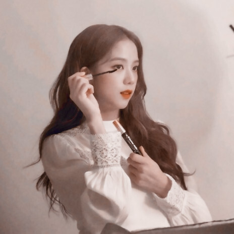 ˙美是致命的愉悦。
˙金智秀 ／ 江思吟