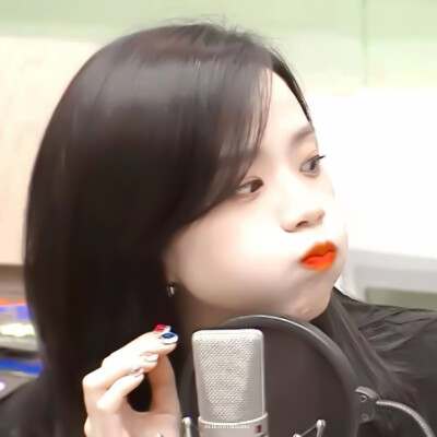 
金 智 秀°
原余慧
