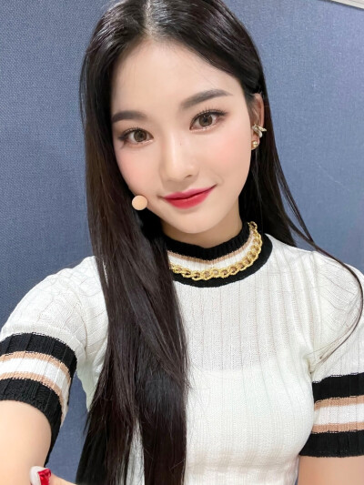 李彩英