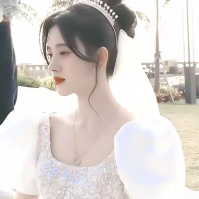 
鞠婧祎°
原江时树