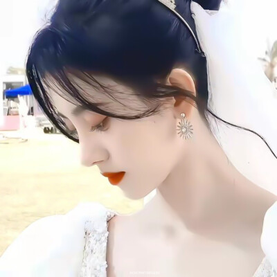 
鞠婧祎°
原江时树