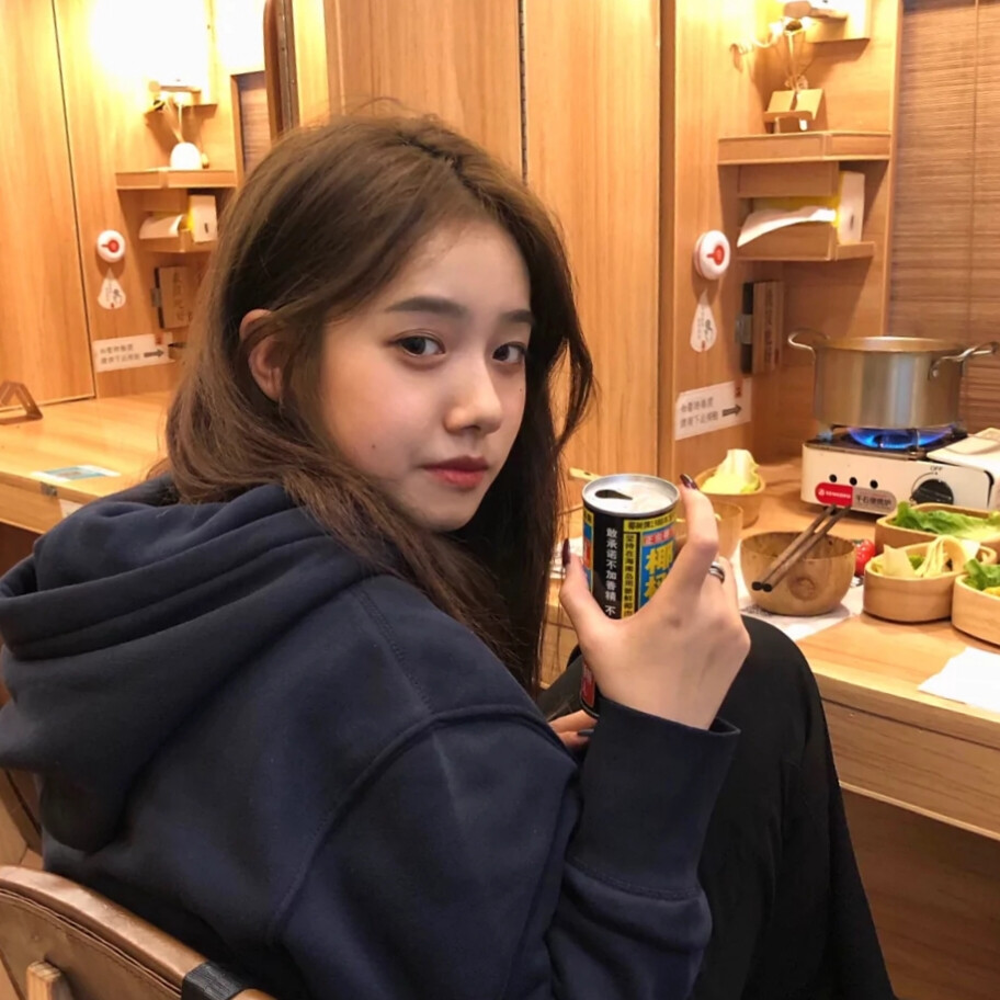 女生头像 蜜茶软熊