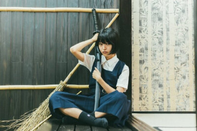 制服少女×日本刀，Tomoko Hoshi，穂紫朋子