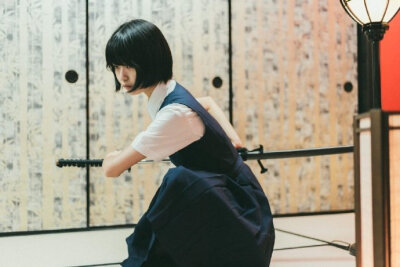 制服少女×日本刀，Tomoko Hoshi，穂紫朋子