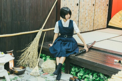 制服少女×日本刀，Tomoko Hoshi，穂紫朋子