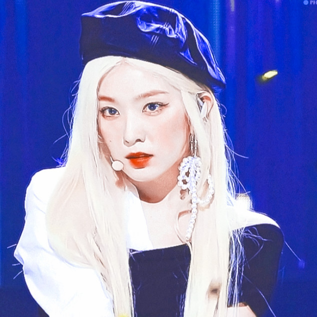 “I'm a little monster。”
Irene.