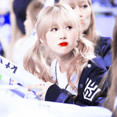 “欧尼怎么还不来啊”
©WJSN_TGRR