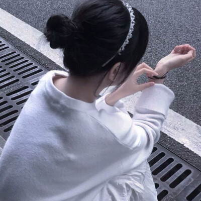 女头 杂
温柔成灾