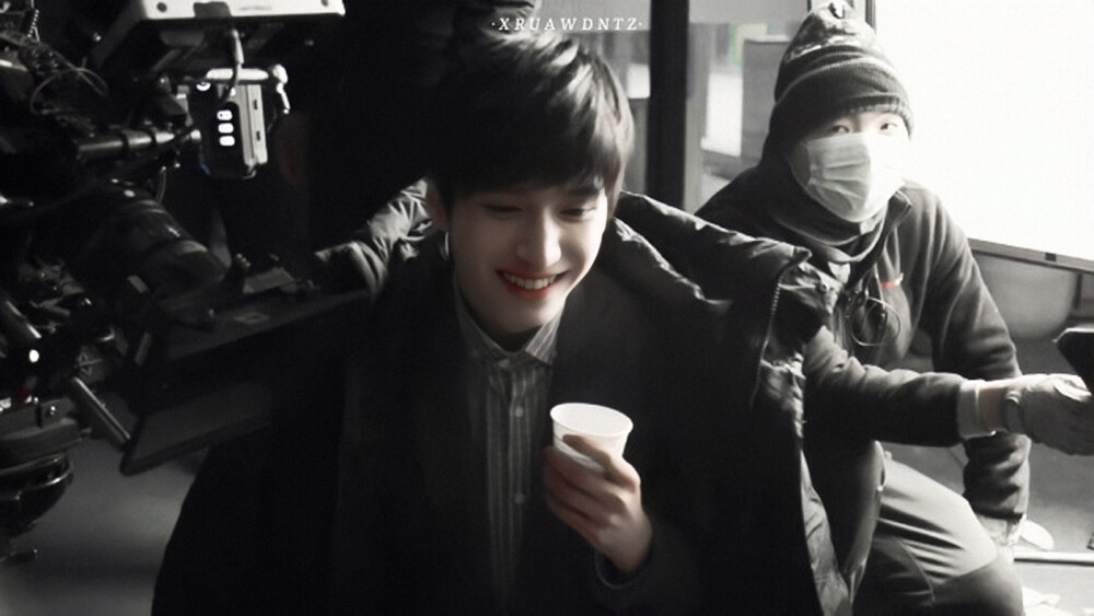 严浩翔
原截:八月樱花漫千山